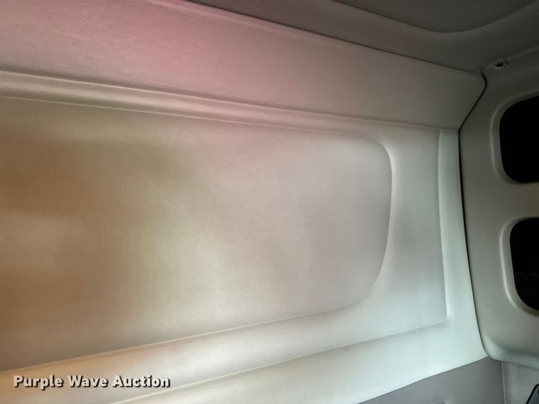 image for item DW4390 2022 Peterbilt 389 semi truck