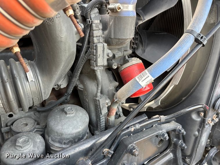 image for item DW4390 2022 Peterbilt 389 semi truck