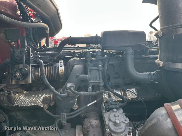 image for item DW4390 2022 Peterbilt 389 semi truck