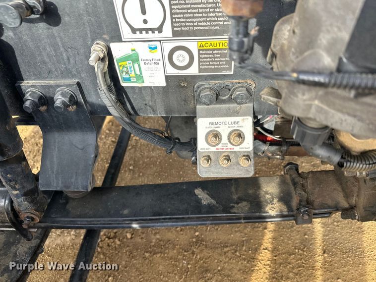 image for item DW4390 2022 Peterbilt 389 semi truck