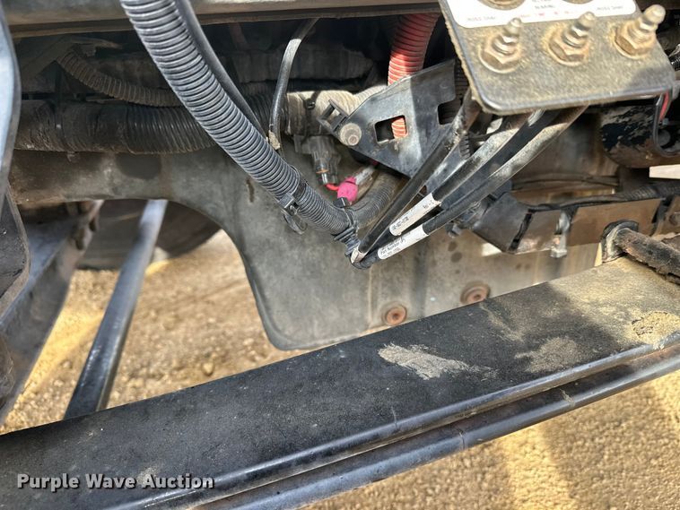 image for item DW4390 2022 Peterbilt 389 semi truck