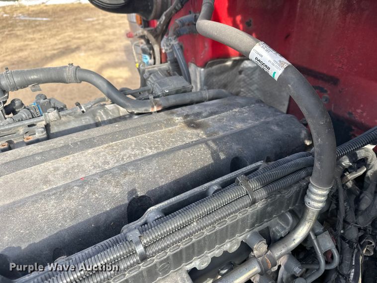 image for item DW4390 2022 Peterbilt 389 semi truck