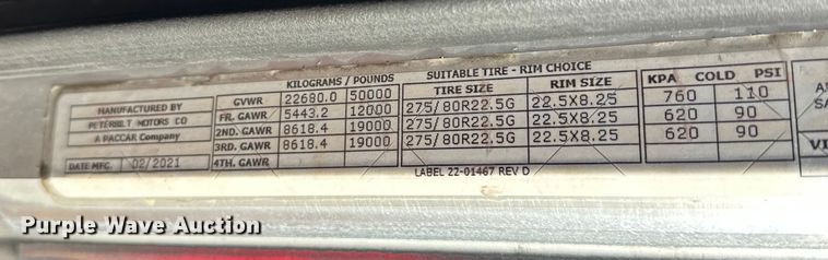 image for item DW4390 2022 Peterbilt 389 semi truck