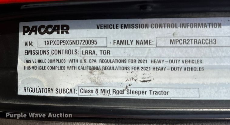 image for item DW4390 2022 Peterbilt 389 semi truck