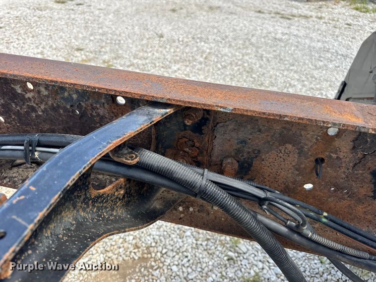 image for item DW6554 2001 International  9100i truck cab and chassis