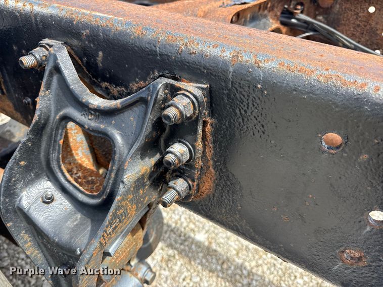 image for item DW6554 2001 International  9100i truck cab and chassis