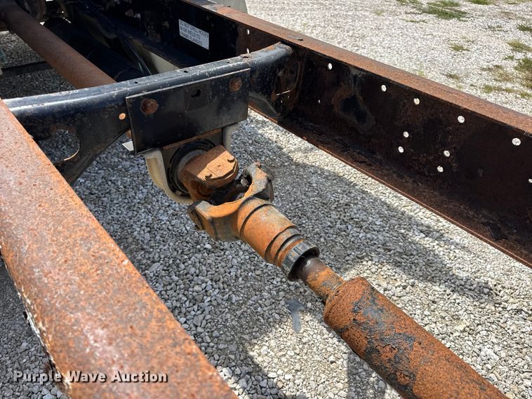 image for item DW6554 2001 International  9100i truck cab and chassis