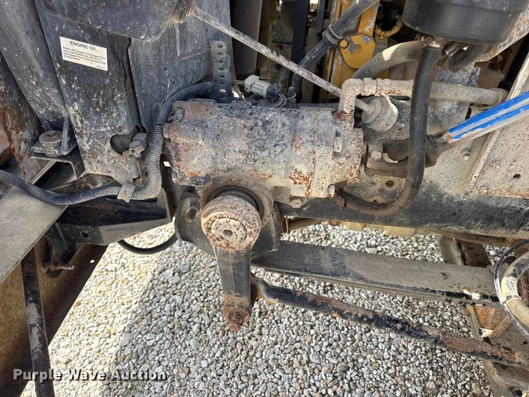 image for item DW6554 2001 International  9100i truck cab and chassis