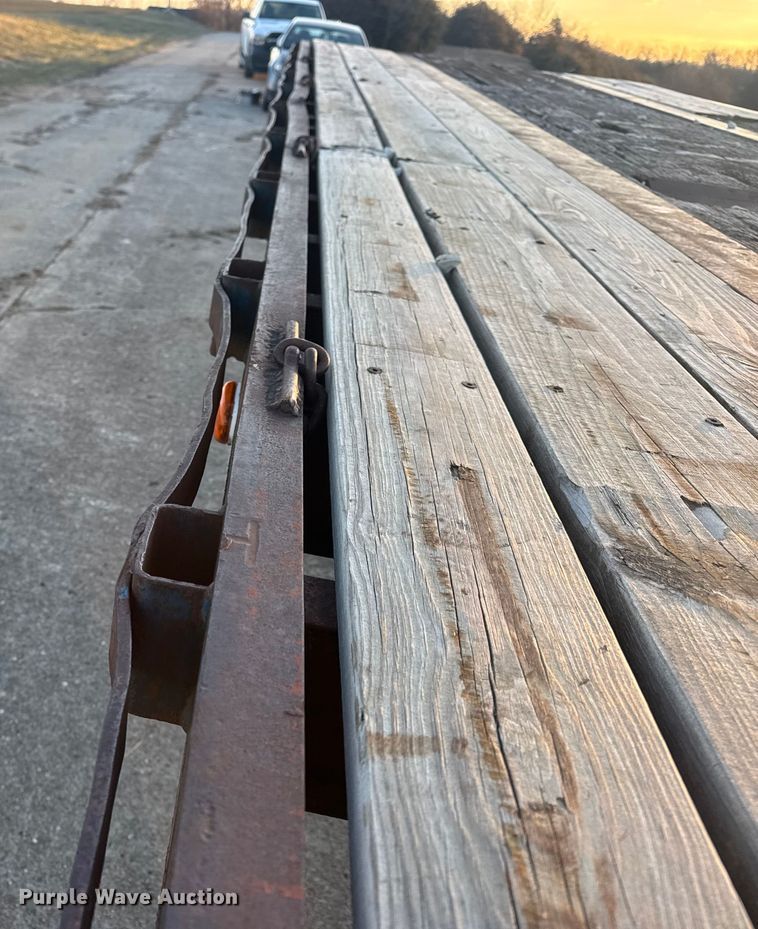 image for item DW6746 1973 Clark flatbed trailer