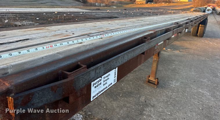 image for item DW6746 1973 Clark flatbed trailer