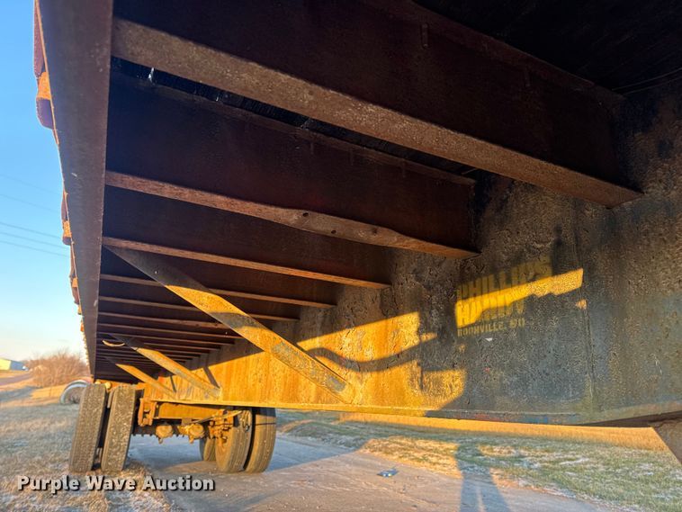 image for item DW6746 1973 Clark flatbed trailer