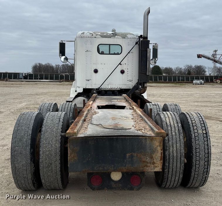 image for item DW7363 1996 Freightliner FLD120 truck cab and chassis