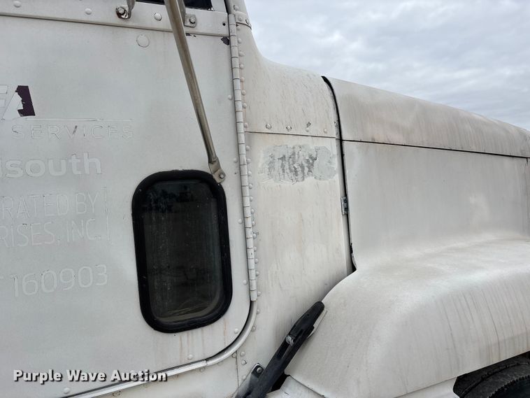 image for item DW7363 1996 Freightliner FLD120 truck cab and chassis