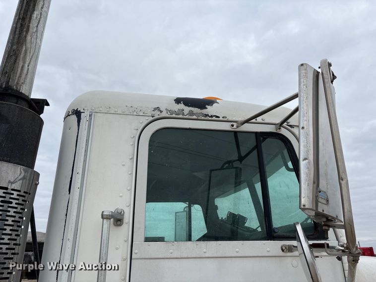 image for item DW7363 1996 Freightliner FLD120 truck cab and chassis