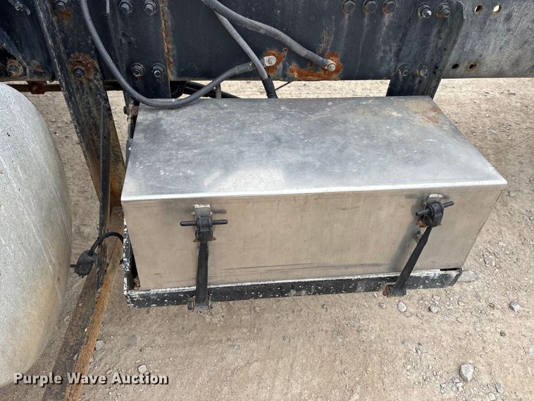 image for item DW7363 1996 Freightliner FLD120 truck cab and chassis