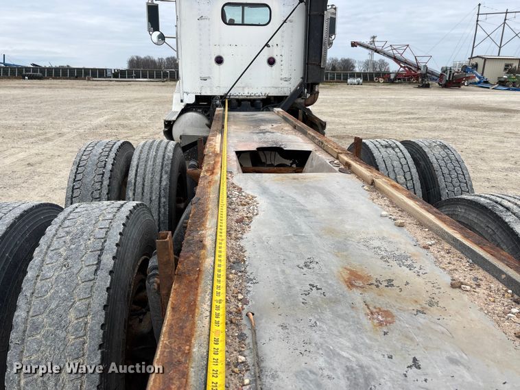 image for item DW7363 1996 Freightliner FLD120 truck cab and chassis