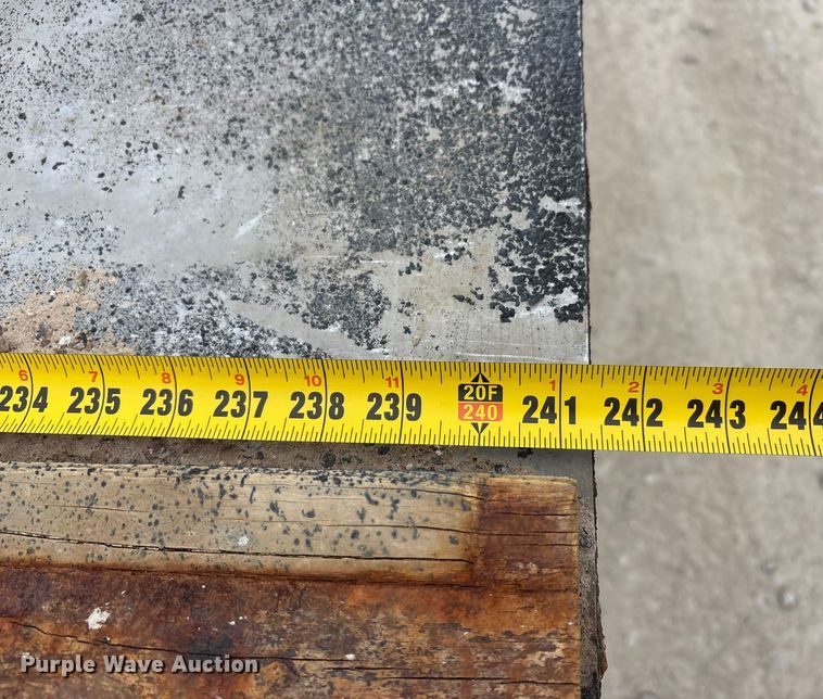 image for item DW7363 1996 Freightliner FLD120 truck cab and chassis