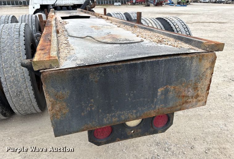 image for item DW7363 1996 Freightliner FLD120 truck cab and chassis