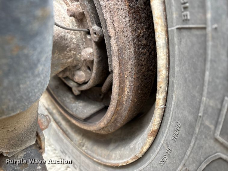 image for item DW7363 1996 Freightliner FLD120 truck cab and chassis