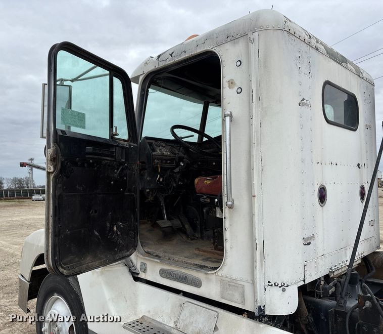 image for item DW7363 1996 Freightliner FLD120 truck cab and chassis
