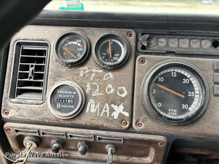 image for item DW7363 1996 Freightliner FLD120 truck cab and chassis