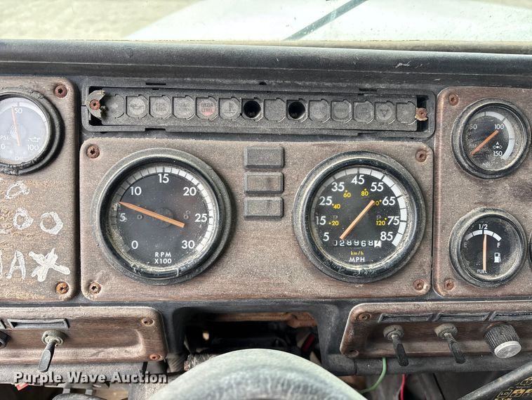 image for item DW7363 1996 Freightliner FLD120 truck cab and chassis