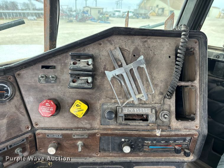 image for item DW7363 1996 Freightliner FLD120 truck cab and chassis