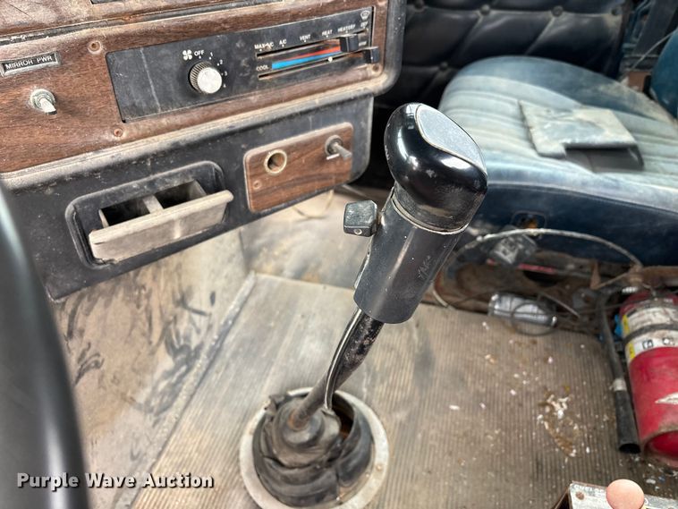 image for item DW7363 1996 Freightliner FLD120 truck cab and chassis