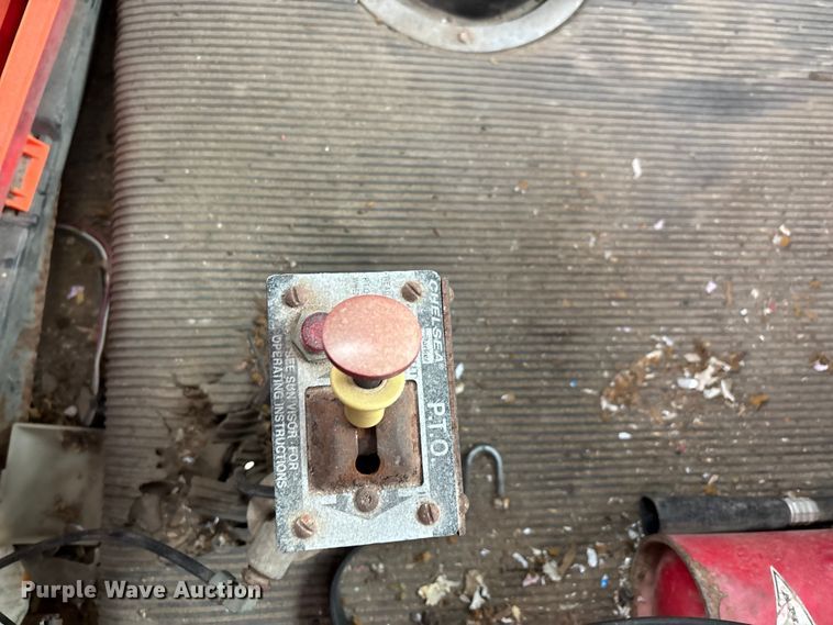 image for item DW7363 1996 Freightliner FLD120 truck cab and chassis