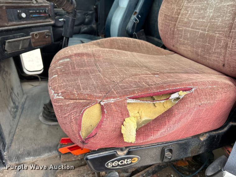 image for item DW7363 1996 Freightliner FLD120 truck cab and chassis