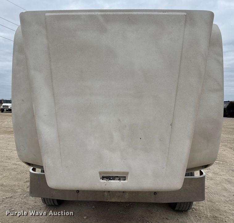 image for item DW7363 1996 Freightliner FLD120 truck cab and chassis