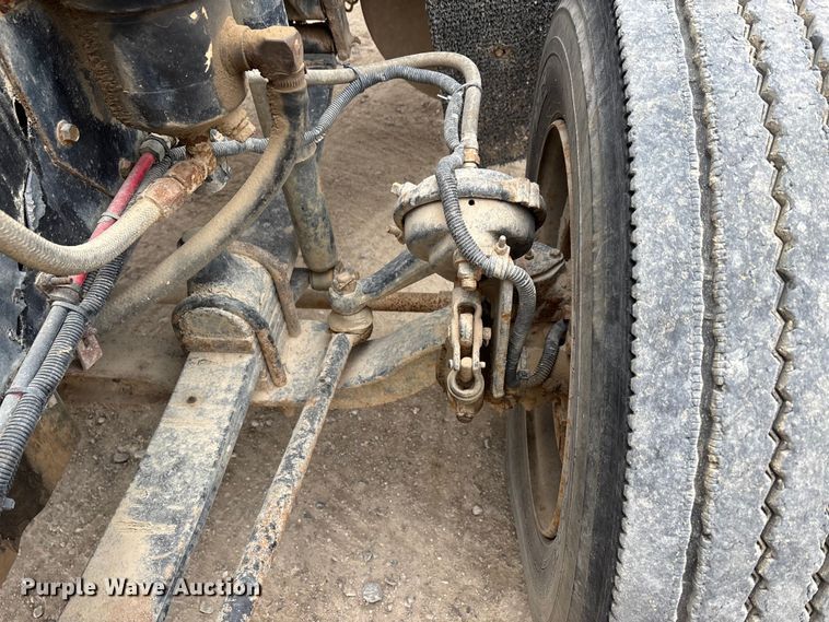 image for item DW7363 1996 Freightliner FLD120 truck cab and chassis