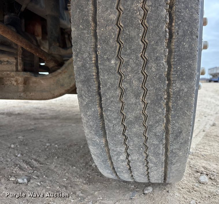 image for item DW7363 1996 Freightliner FLD120 truck cab and chassis