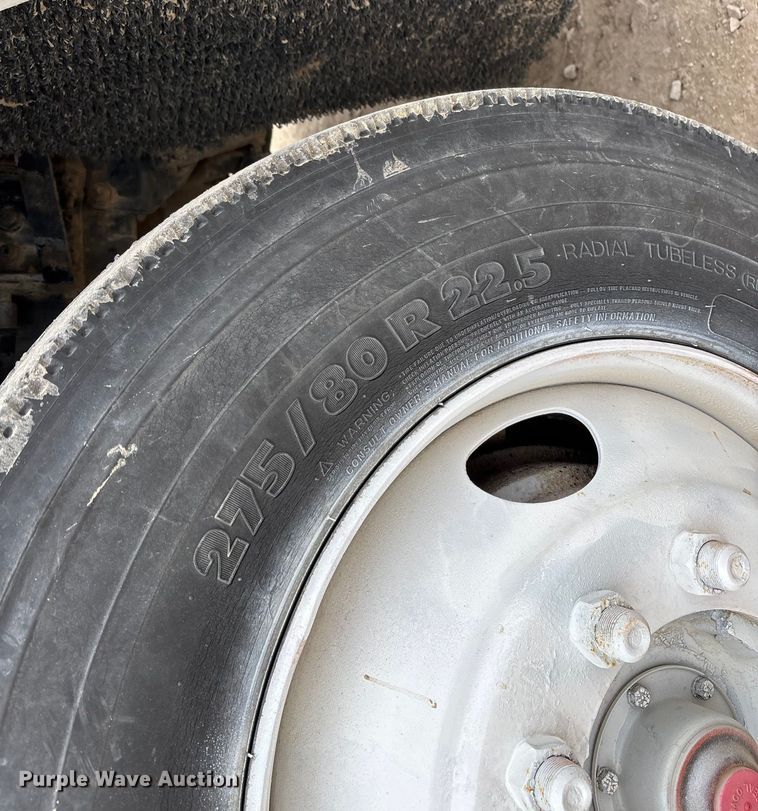 image for item DW7363 1996 Freightliner FLD120 truck cab and chassis