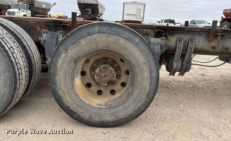 image for item DW7363 1996 Freightliner FLD120 truck cab and chassis