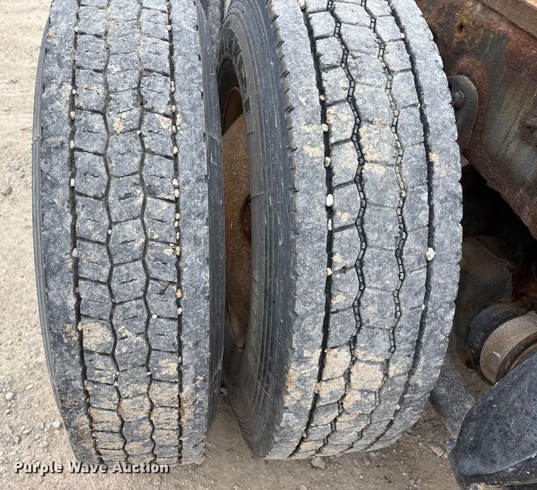 image for item DW7363 1996 Freightliner FLD120 truck cab and chassis