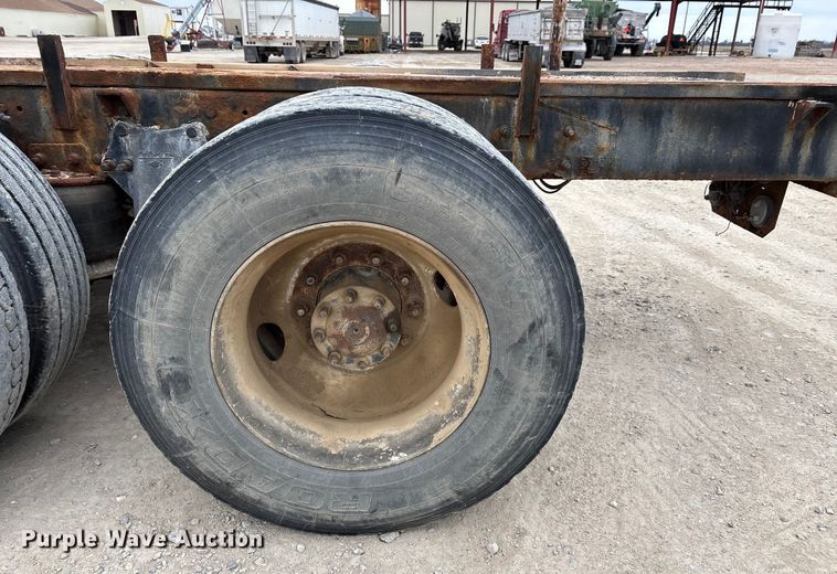 image for item DW7363 1996 Freightliner FLD120 truck cab and chassis