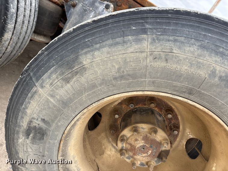 image for item DW7363 1996 Freightliner FLD120 truck cab and chassis