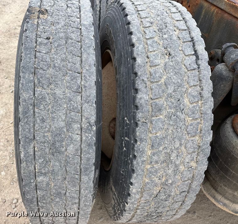 image for item DW7363 1996 Freightliner FLD120 truck cab and chassis