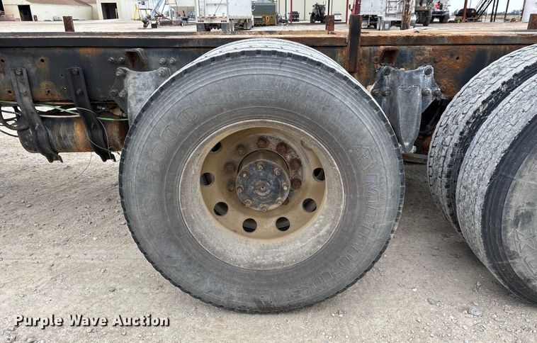 image for item DW7363 1996 Freightliner FLD120 truck cab and chassis