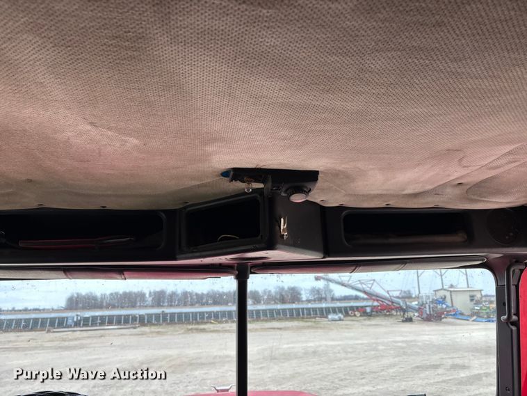 image for item DW7364 2001 Freightliner FLD120 semi truck