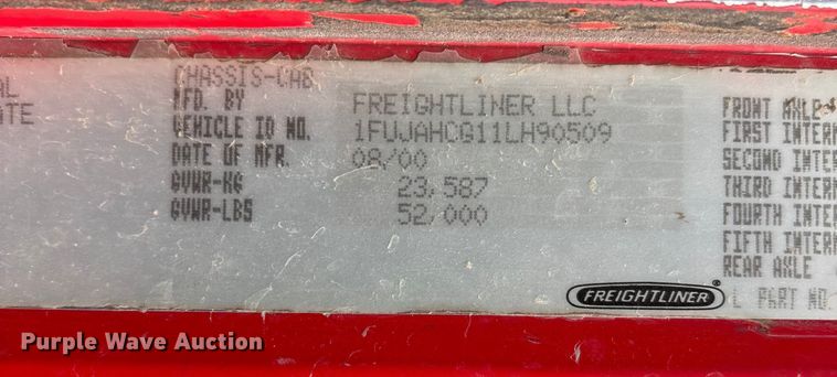 image for item DW7364 2001 Freightliner FLD120 semi truck