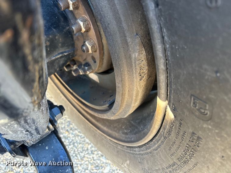 image for item DW7369 2019 Freightliner Cascadia 113 semi truck