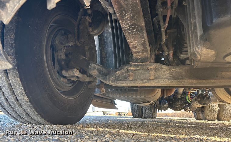 image for item DW7369 2019 Freightliner Cascadia 113 semi truck