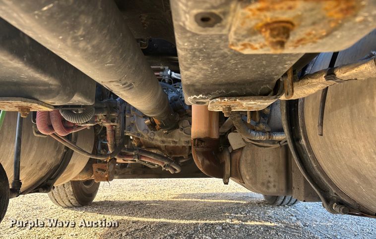 image for item DW7369 2019 Freightliner Cascadia 113 semi truck