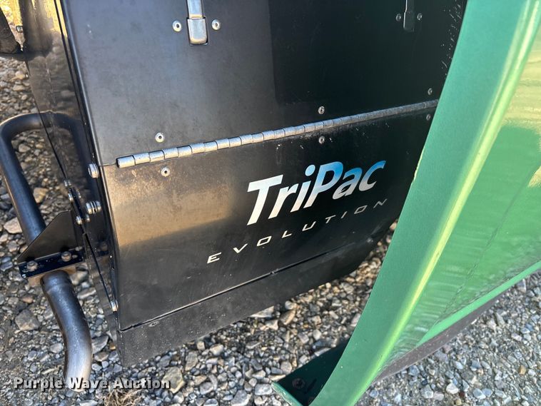 image for item DW7371 2022 International LT625 semi truck