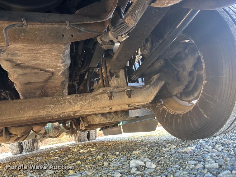 image for item DW7371 2022 International LT625 semi truck