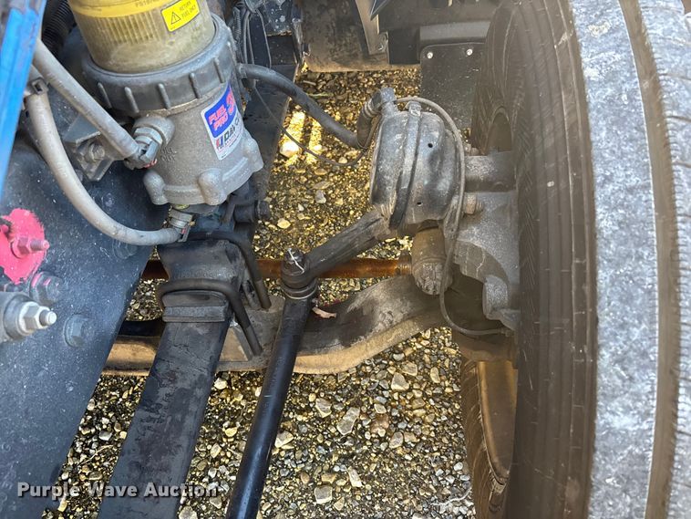 image for item DW7371 2022 International LT625 semi truck