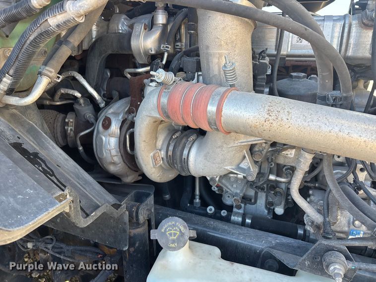 image for item DW7371 2022 International LT625 semi truck