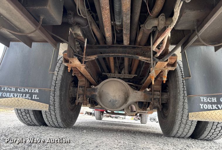 image for item EA2205 2002 Freightliner FL70 fuel truck